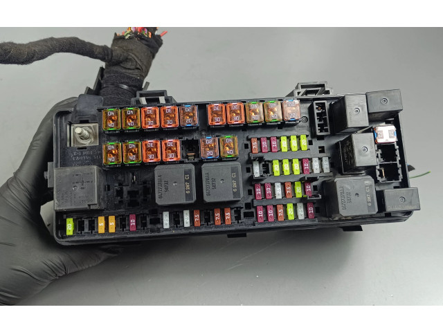 Блок предохранителей 670036452 Maserati Quattroporte