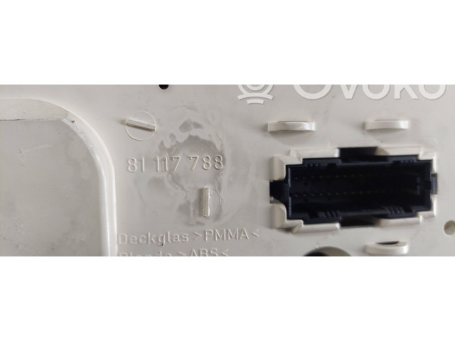 Панель приборов 81117788   Volkswagen PASSAT B4       
