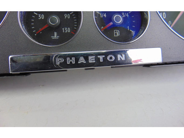 Панель приборов 3D0920885A   Volkswagen Phaeton       