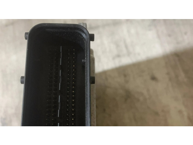 Řídící jednotka 06E906023B, 06E907309 Volkswagen Touareg II 2011