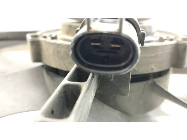 Вентилятор радиатора 266509 KIA Carens I 2.0