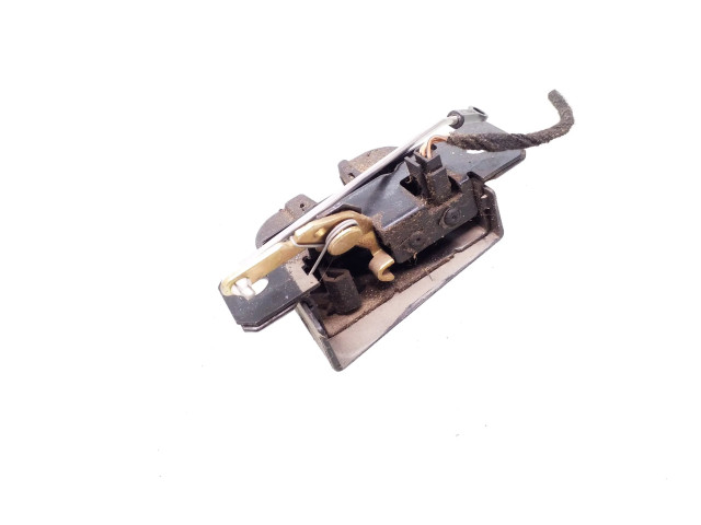 Zámek zadních dveří 2K0827506A Volkswagen Caddy 2006