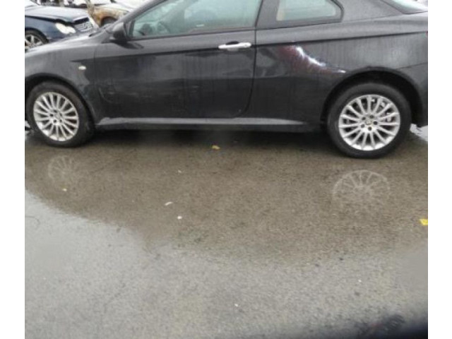 Зеркало электрическое        Alfa Romeo GT   -  года   