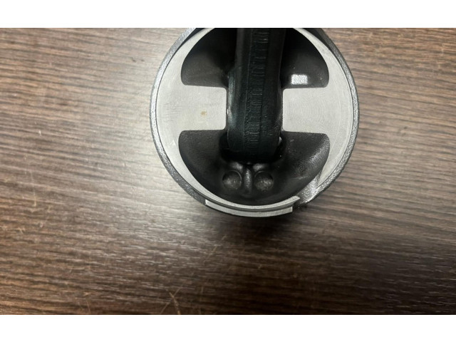 Píst 6460300717, 6460300717 Mercedes-Benz Vito Viano W639 OM646.982