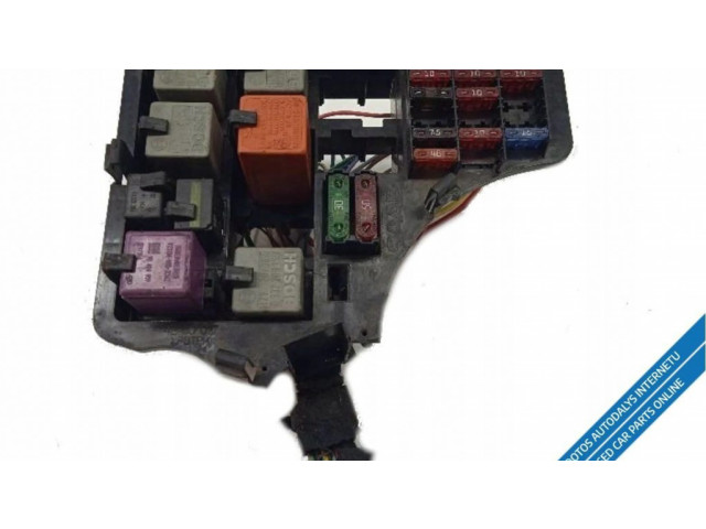Блок предохранителей 4230017 Saab 9-3 Ver1