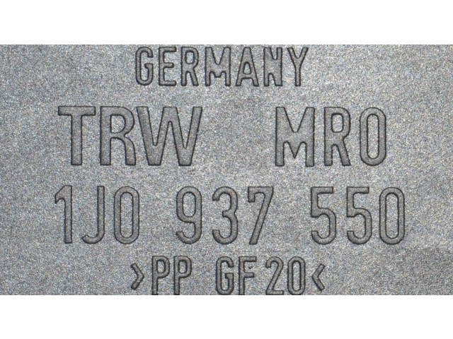 Крышка блока предохранителей 1J0937555A, 1j0937550 Audi A3 S3 8L