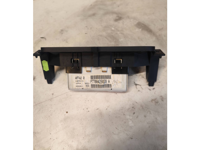 Дисплей    P7700428028A, 21648756EE   Renault Clio II