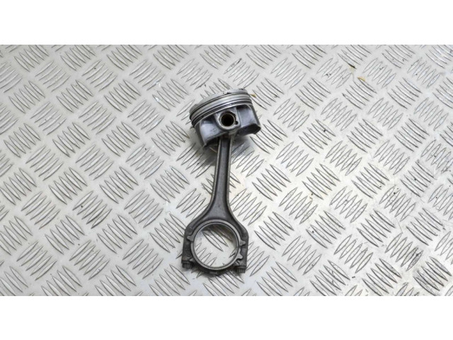 Píst 04E198401AB, 04E107065ED   Audi A4 S4 B9  pro benzínový motor 1.4 CVNA 