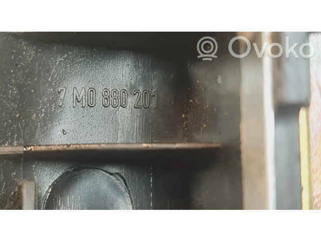 Подушка безопасности водителя 7M0880201, 95VWF042B85B   Ford Galaxy