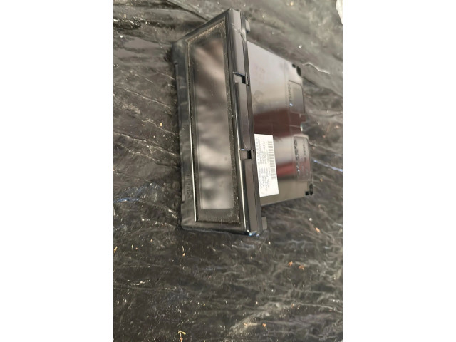 Дисплей       Volvo V50