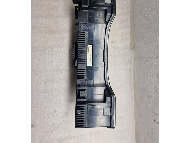 Панель приборов 81117764, 81117942 Audi A8 S8 D2 4D