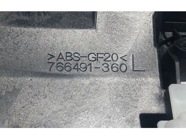 Přístrojová deska Toyota Prius (XW30) 2015 8310847020