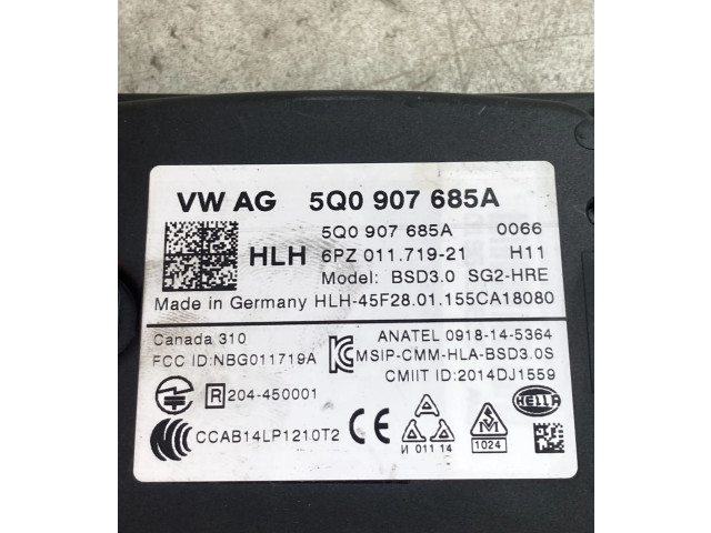 Датчик слепых зон 5Q0907685A   Volkswagen Golf Sportsvan