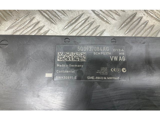 Комфортный модуль 5Q0937084AG   Skoda Octavia Mk3 (5E)    