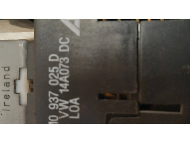 Блок предохранителей 7M0937025D Ford Galaxy