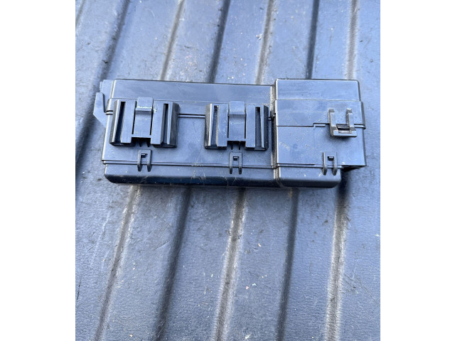 Блок предохранителей 25230, PA66PPE Infiniti M30