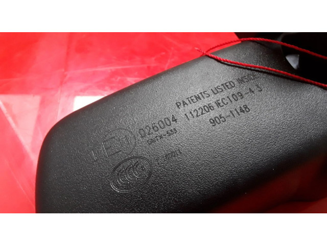 Зеркало заднего вида (в салоне)