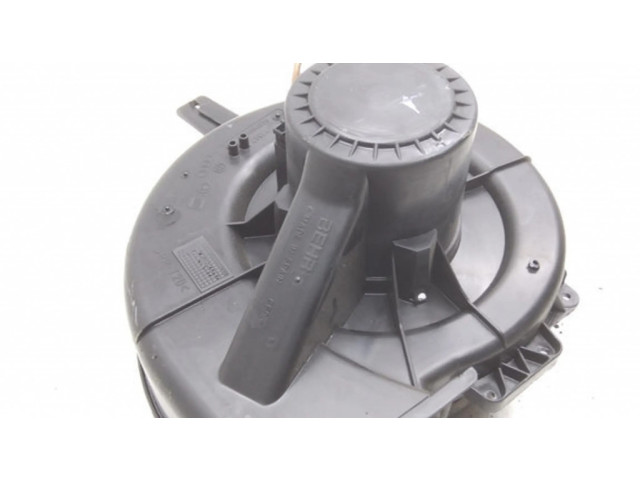 Вентилятор печки    6Q2819015   Audi A1