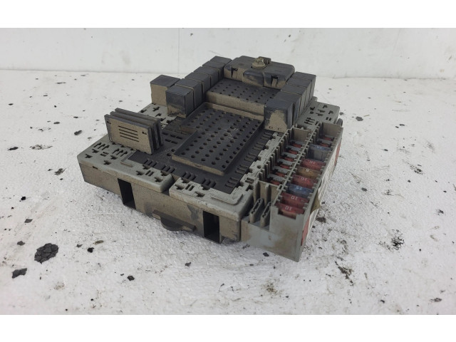 Блок предохранителей 9494509, 9322212 Volvo S80