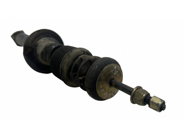 Передний амортизатор