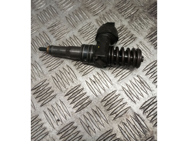 Форсунка 038130073AL    Volkswagen Bora   