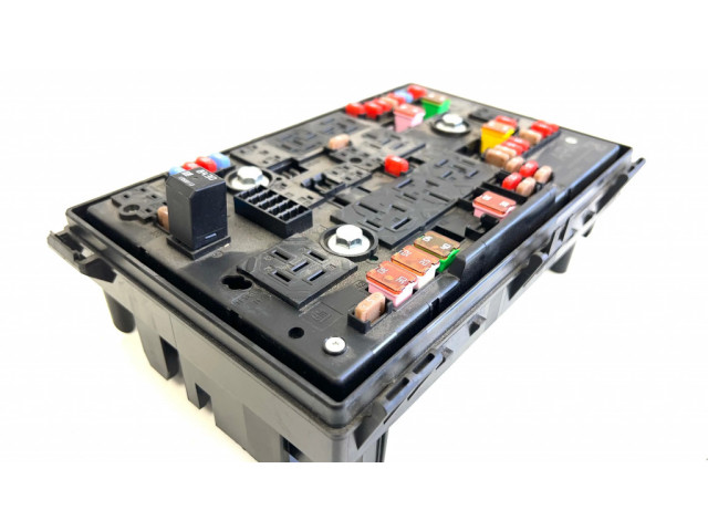 Pojistková skříňka 22753454, 1110107AB Opel Ampera 2012