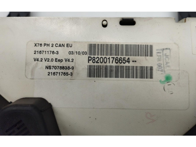 Přístrojová deska Renault Kangoo I 2003 8200176654