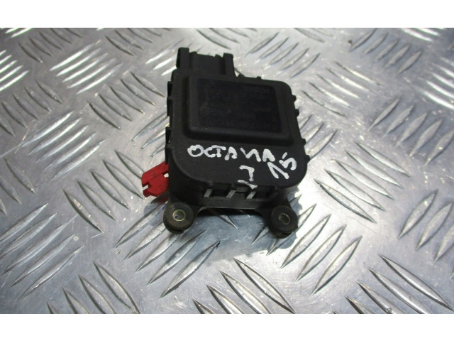 Блок комфорта 8D2820511D Skoda Octavia Mk1 (1U)