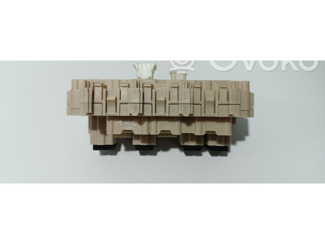 Pojistková skříňka Řídící jednotka BSM 243504CL0B Nissan X-Trail T32 2016