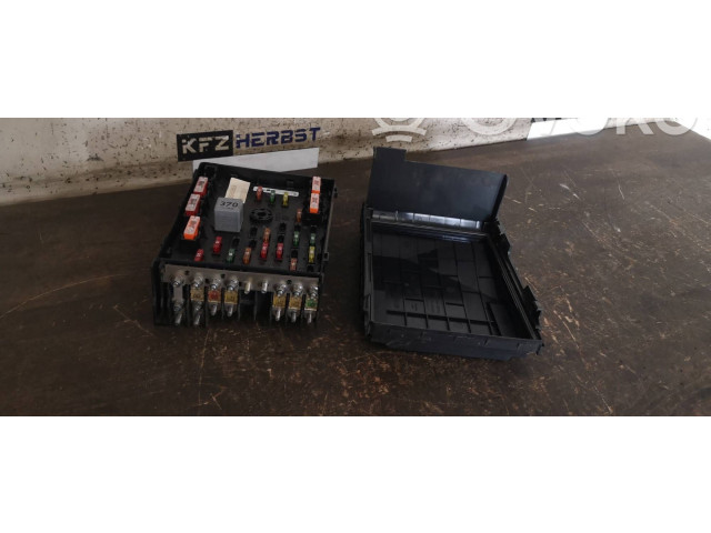 Pojistková skříňka 33555959, 33555959 Volkswagen Passat Alltrack 2011