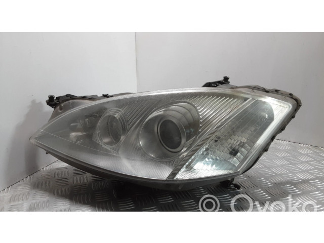 Передняя фара  