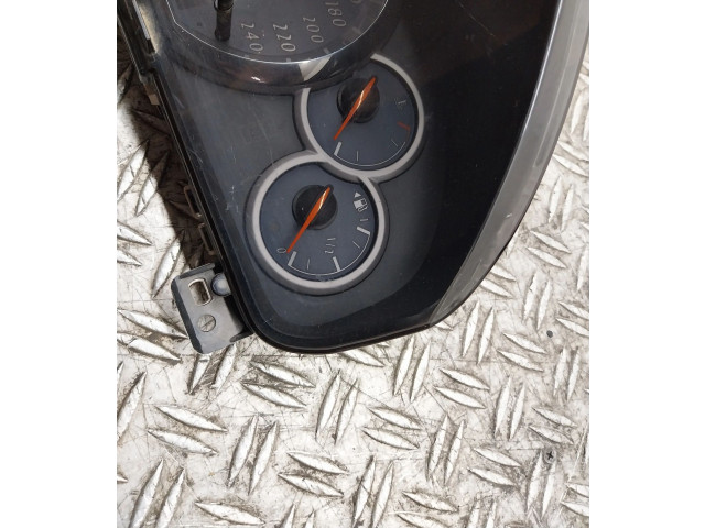 Панель приборов Mitsubishi Grandis