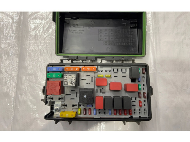 Pojistková skříňka 51701703 Fiat Grande Punto 2006