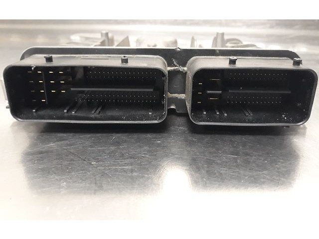 Блок управления двигателя 55579719   Opel Meriva B