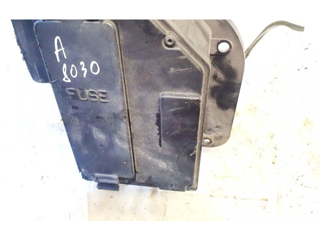 Блок предохранителей 8645328 Volvo C70