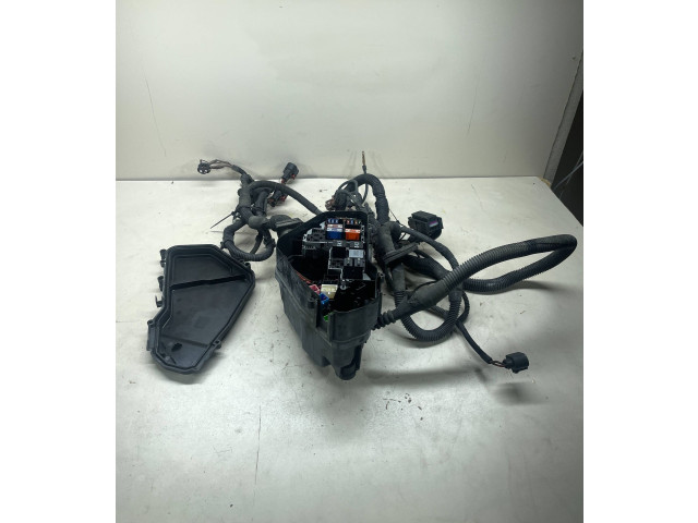   Pojistková skříňka 4l1971072nd, 7L0937576B   Audi Q7 4L 2014