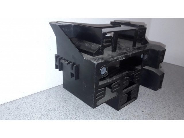   Pojistková skříňka 61358362394   BMW 3 E36 1994