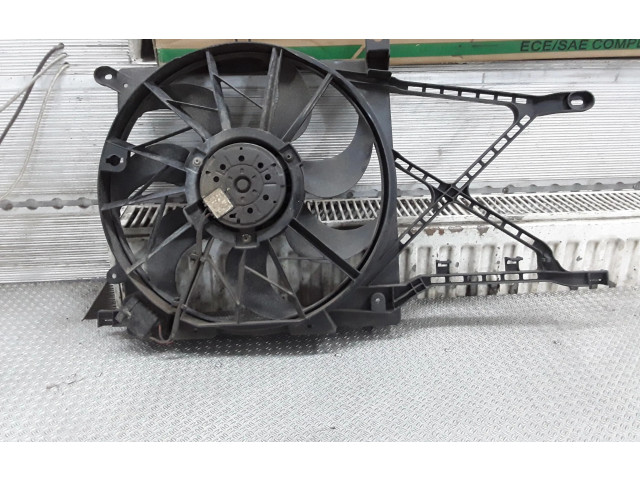 Электрический вентилятор радиаторов 13205941, 0130303986 Opel Astra H 2006