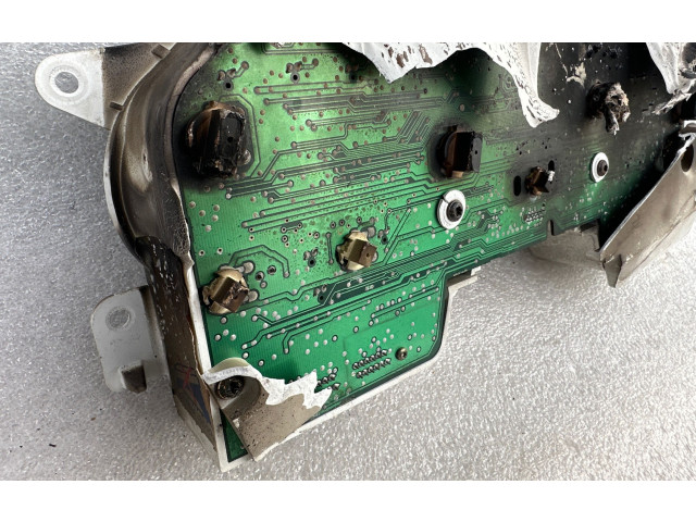 Панель приборов Jaguar XK8 - XKR