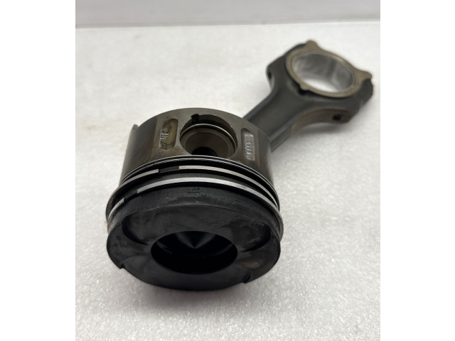  Поршень с шатуном  8857  Jeep Grand Cherokee (WJ)  