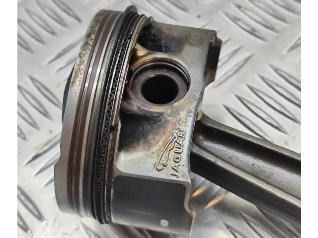 Поршень (поршни)    Jaguar XJ X351 3.0  для двигателя AJ 126