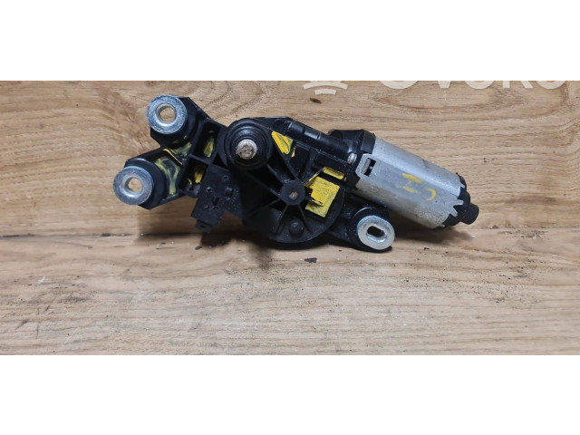 Моторчик заднего дворника 30663891, 31290787    Volvo V70