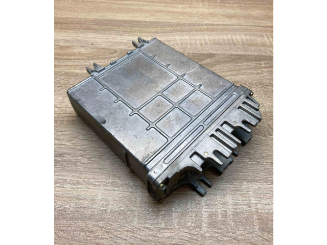 Блок управления двигателем Блок управления 7700110648, 0281001906 Volvo S40, V40