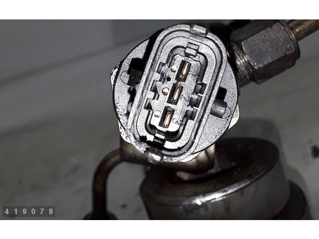 Vstřikovač 30750283 Volvo V70 pro naftový motor 0.0