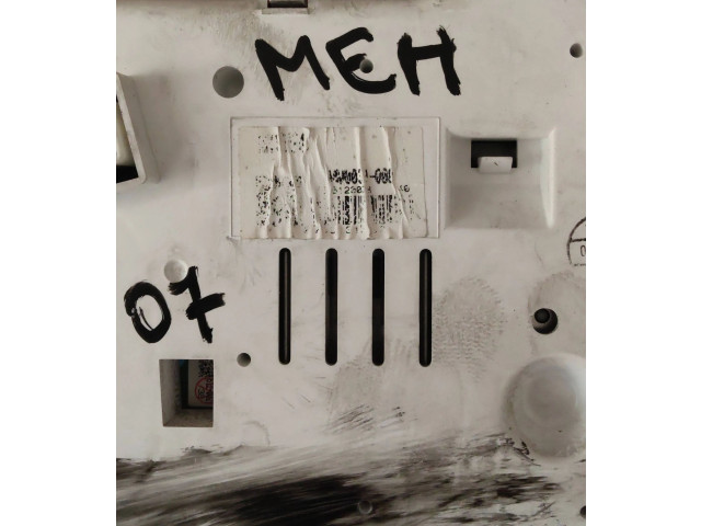 Панель приборов MM0039001 Mitsubishi L200