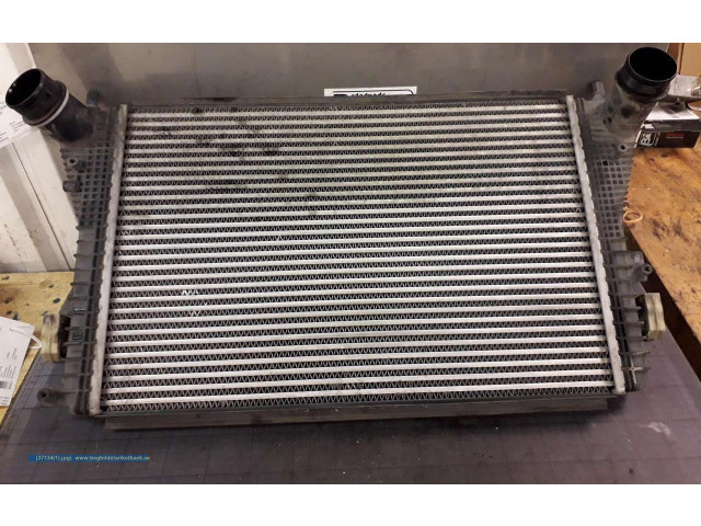Интеркулер 1K0145803AF Volkswagen Golf VI