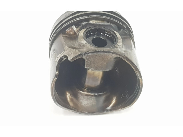 Píst 038107065J, 038107065J Seat Toledo II (1M) AHF