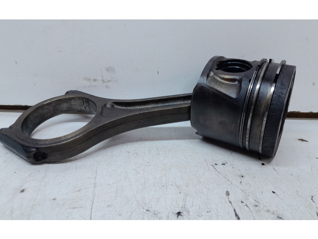 Поршень с шатуном H268X Citroen C5