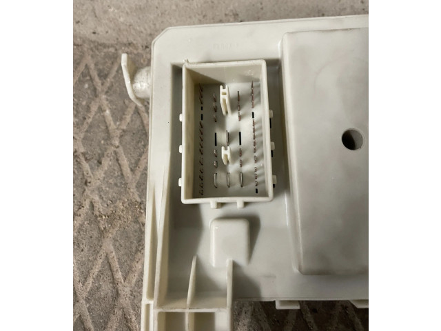 Блок предохранителей 31254903, 31268178   Volvo C30    