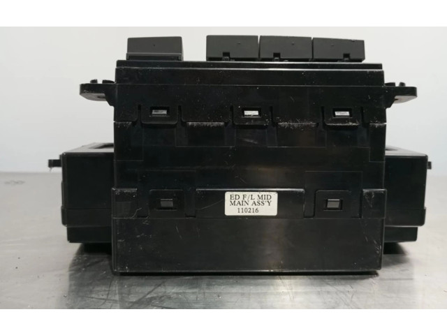 Дисплей    957101H700   KIA Ceed